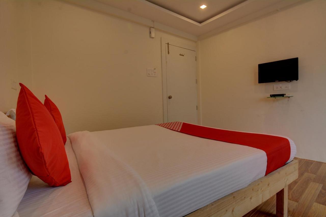 Oyo Flagship 47178 Pakko Inn Púna Kültér fotó
